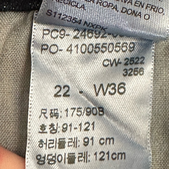 Women’s Levi’s 22 W36 XXL Navy Blue Denim Jeans Shorts Bermuda Rolled Stretch - Picture 10 of 10